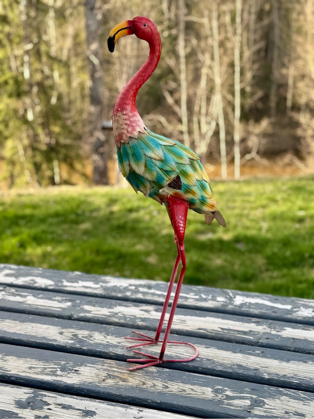 Decorative Red & Teal Flamingo Bird Figurine - Stylish Garden Accent